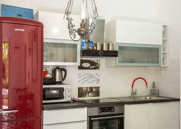 Apartment Black And White Chill Out