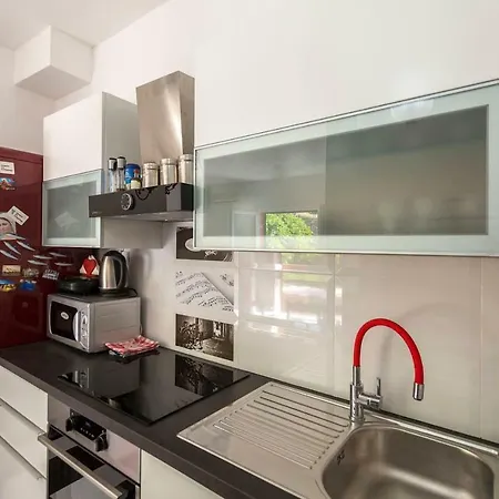 Black And White Chill Out