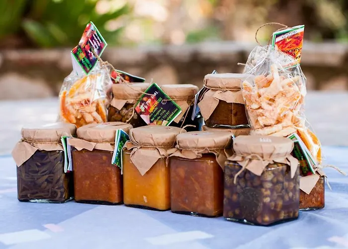 아파트 Black And White Chill Out